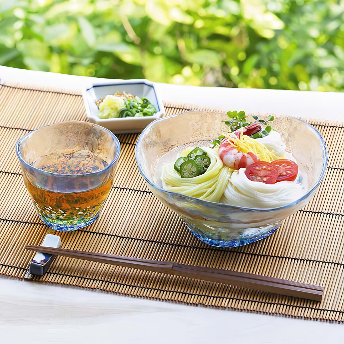 ADERIA Tsugaru Vidro Soda-Lime Glass Floral Medium Bowl
