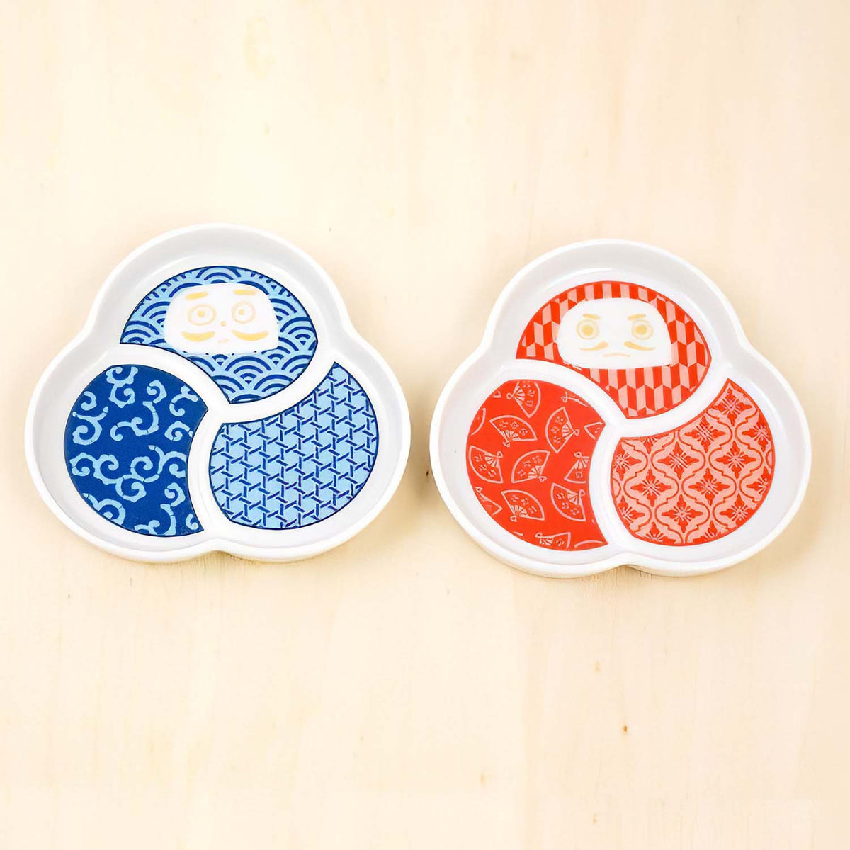 Harekutani Porcelain Daruma Small Plate