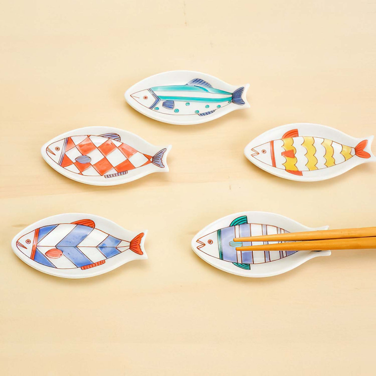 Harekutani Porcelain Fish Petit Plate