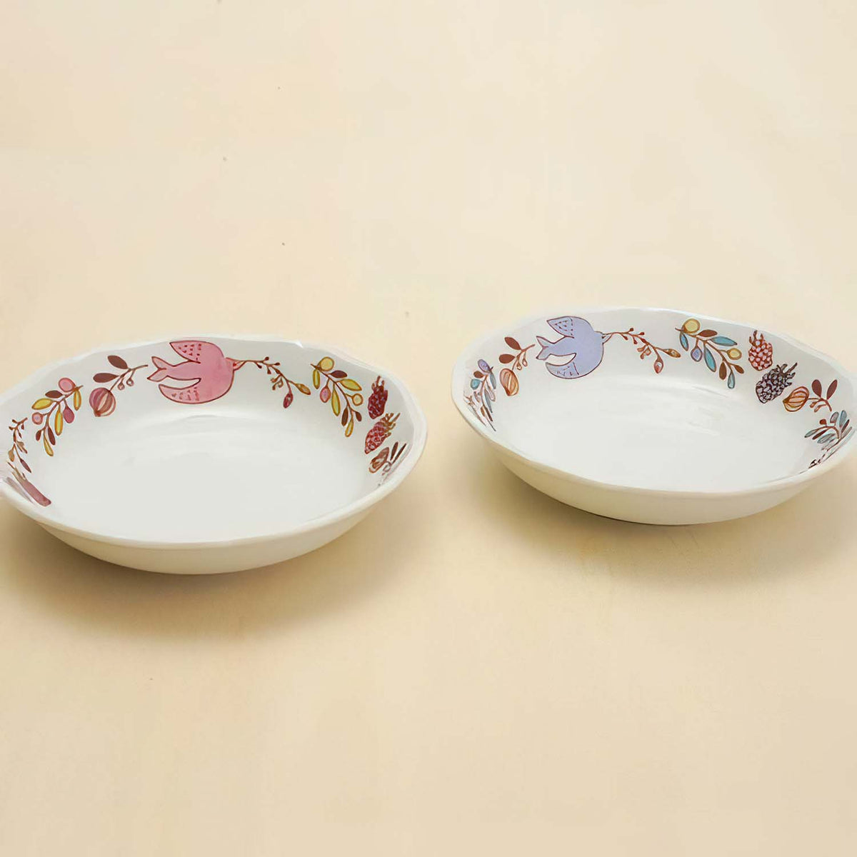 Harekutani Porcelain Tree Nuts Bird Bowl