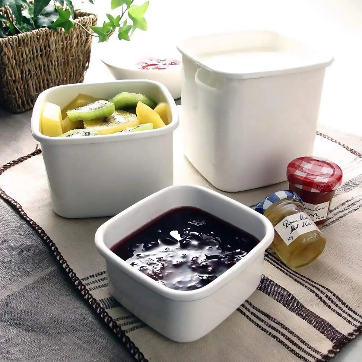 Noda Horo White Series Enamel Rectangle Deep Food Containers with Lid