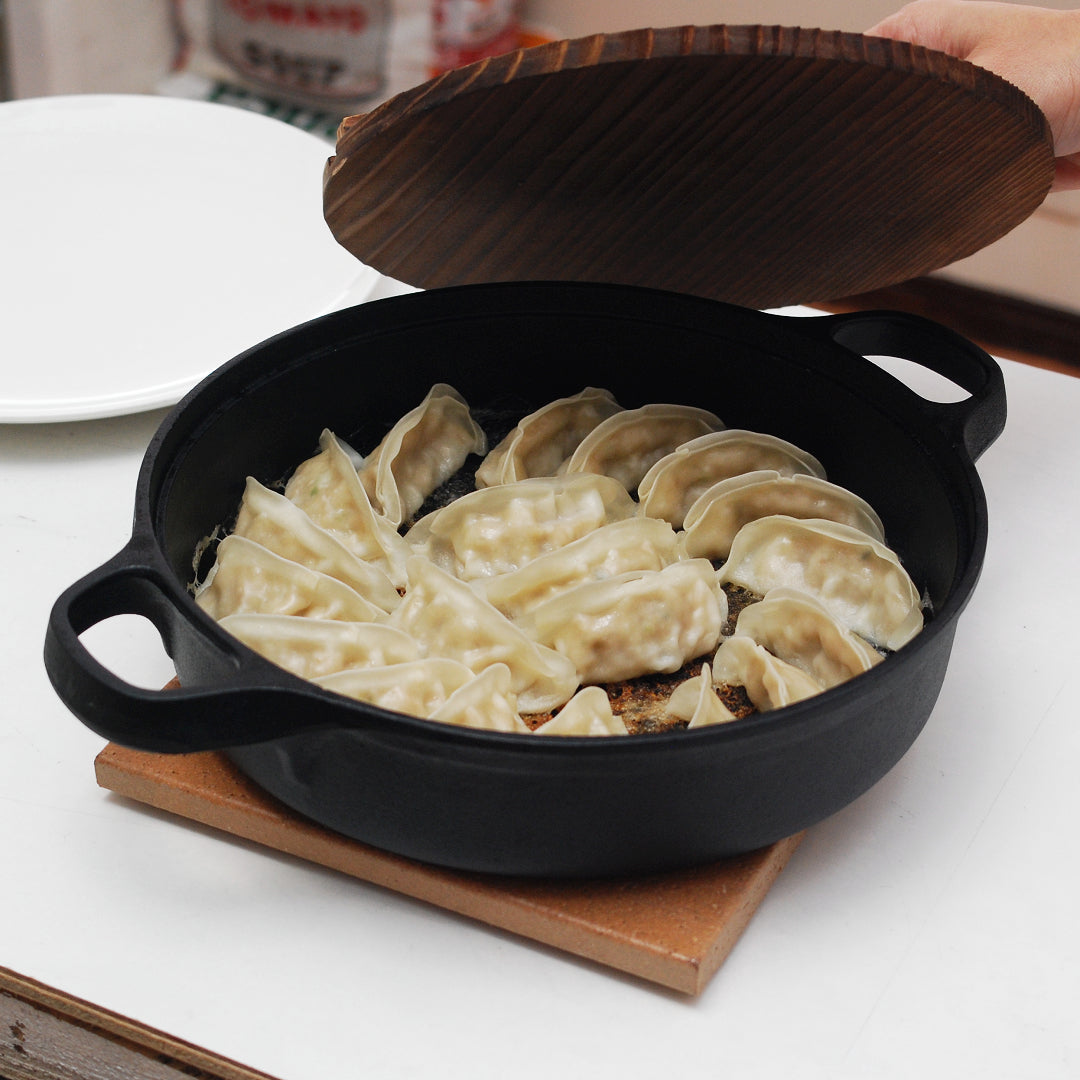 Seieido Cast Iron Sukiyaki &amp; Gyoza Pan