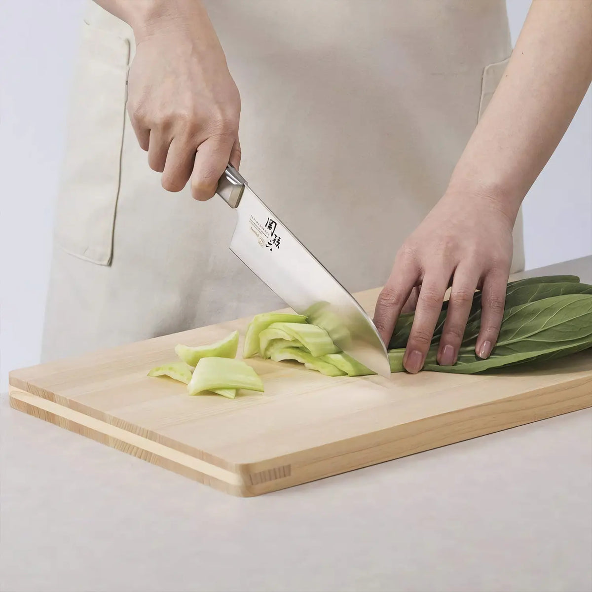 Seki Magoroku Benifuji Molybdenum Vanadium Stainless Steel Santoku Knife