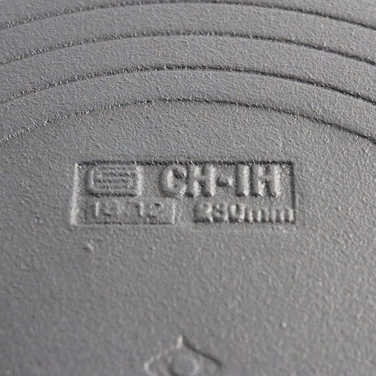 Sori Yanagi Cast Iron Induction Grill Pan 22cm with Stainless Steel Lid