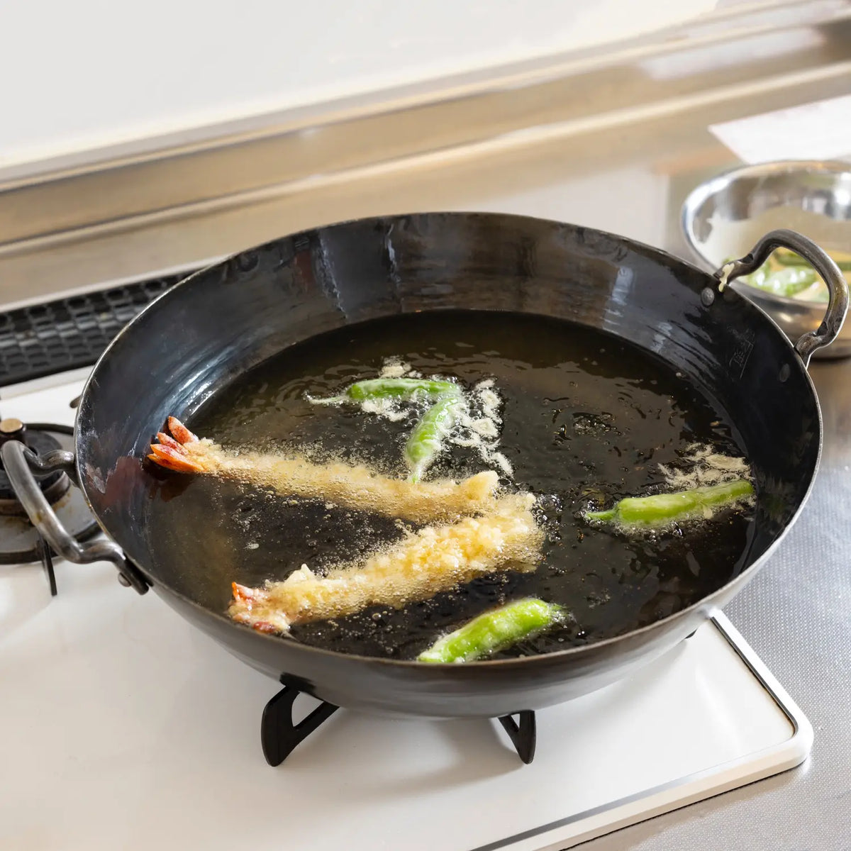 Yamada Cast Iron Hammered Tempura Pot
