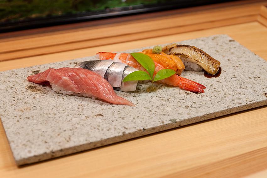 Miranda Style Omoeraku Japanese Cedar Frame Medium Oya Stone Plate Plates
